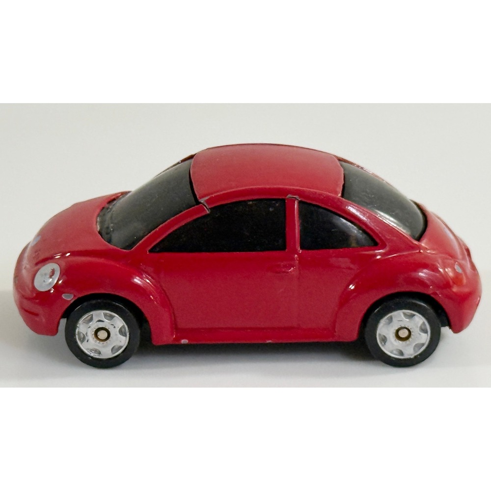 Maisto Volkswagen New Beetle Kids 1/64 Red Diecast Toy Car Bug